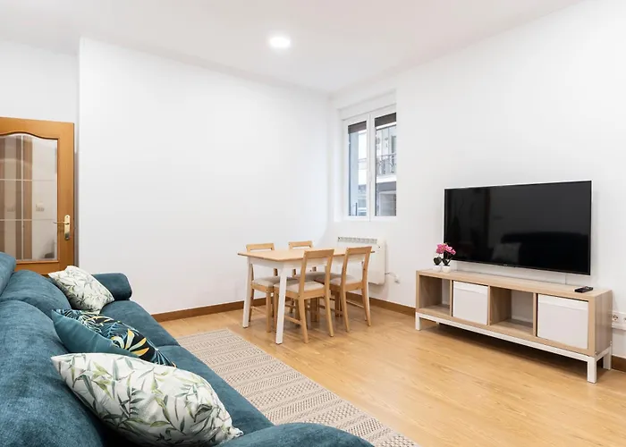 アパート Espacioso Y Bien Equipado Cerca De La Playa サン・セバスティアン