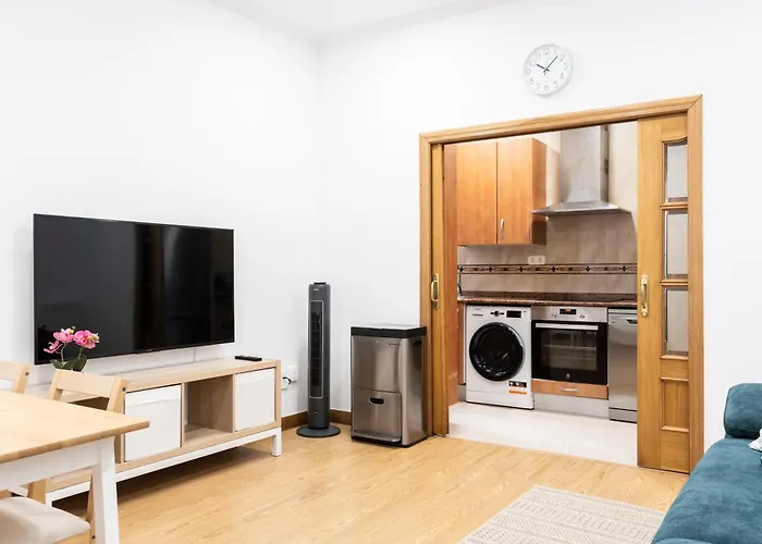 Espacioso Y Bien Equipado Cerca De La Playa Apartment