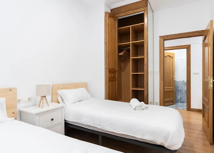 Espacioso Y Bien Equipado Cerca De La Playa * San Sebastian